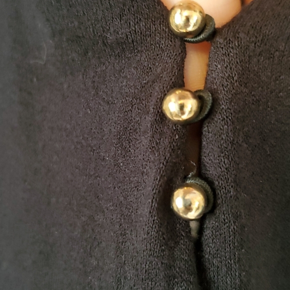 Black cross over sleeveless top - Picture 2 of 5